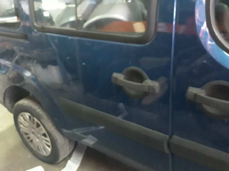 PUERTA TRASERA DERECHA