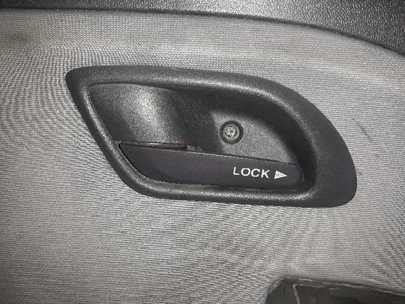 MANETA INTERIOR DELANTERA IZQUIERDA