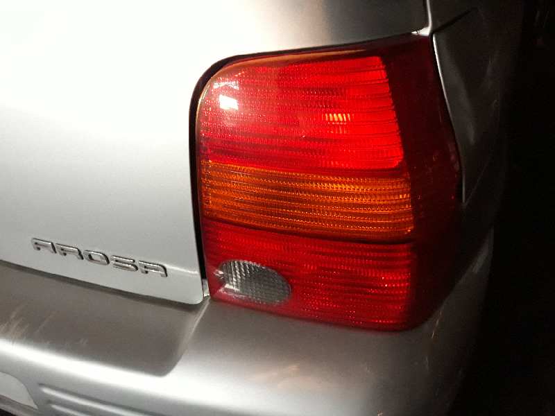 PILOTO TRASERO DERECHO