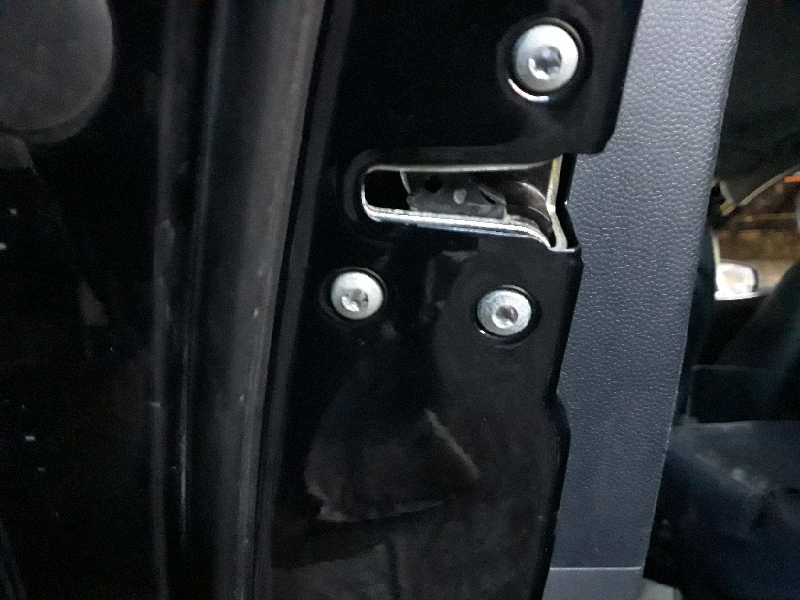 CERRADURA PUERTA TRASERA IZQUIERDA 