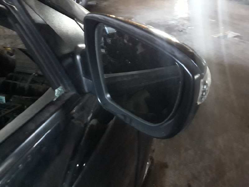 RETROVISOR DERECHO