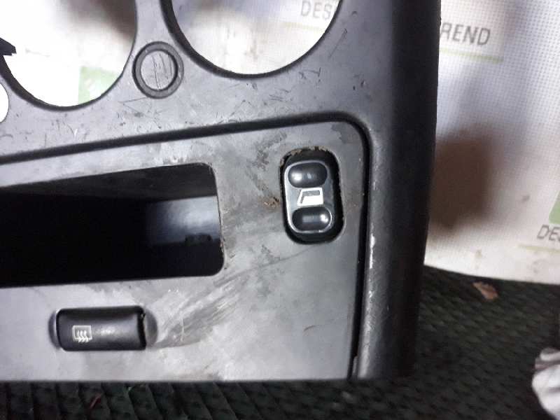 MANDO ELEVALUNAS DELANTERO DERECHO