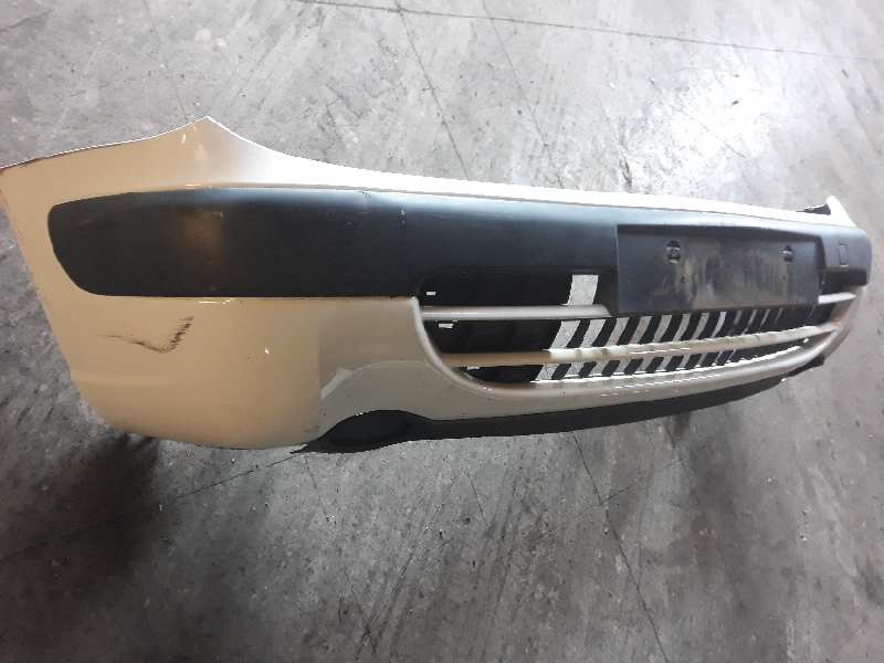 PARAGOLPES DELANTERO