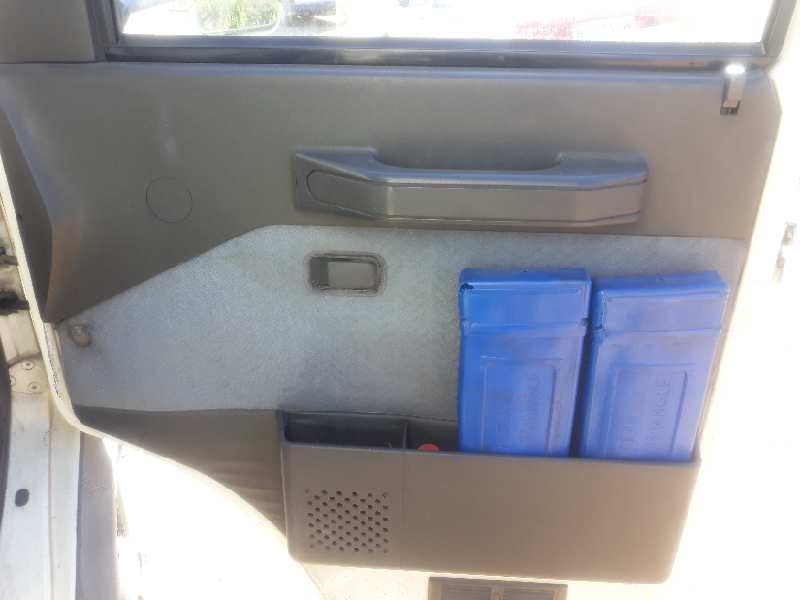 GUARNECIDO PUERTA DELANTERA DERECHA