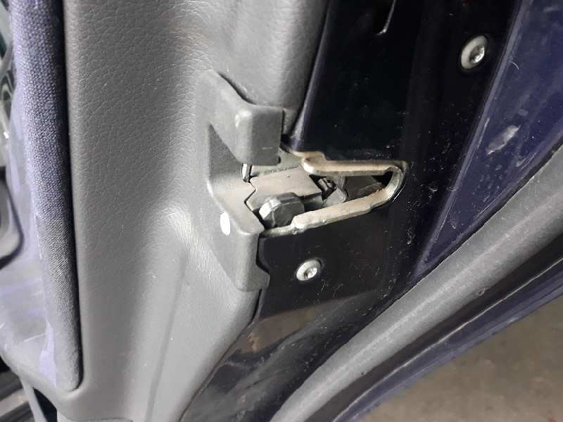 CERRADURA PUERTA TRASERA DERECHA 