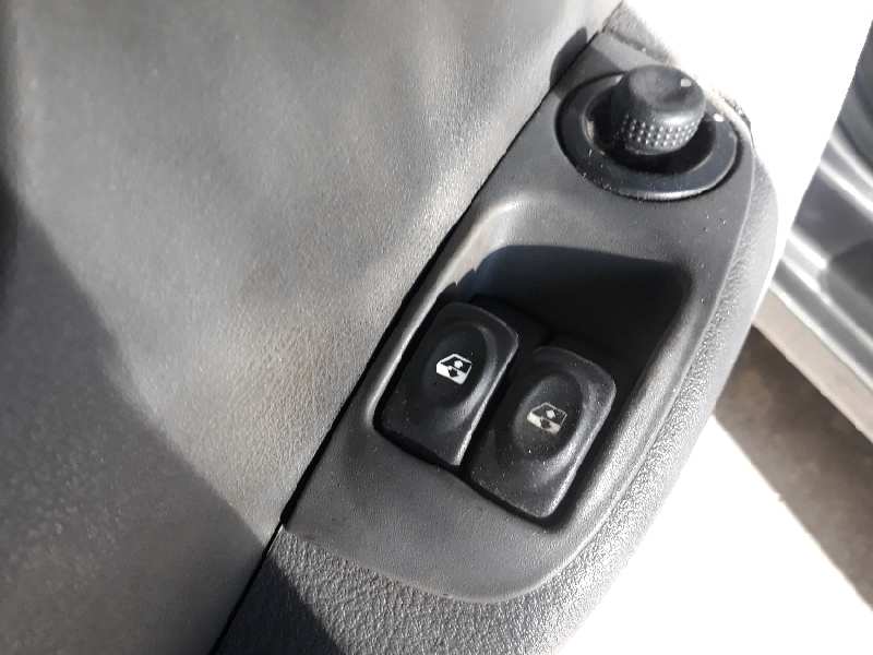 MANDO ELEVALUNAS DELANTERO IZQUIERDO 