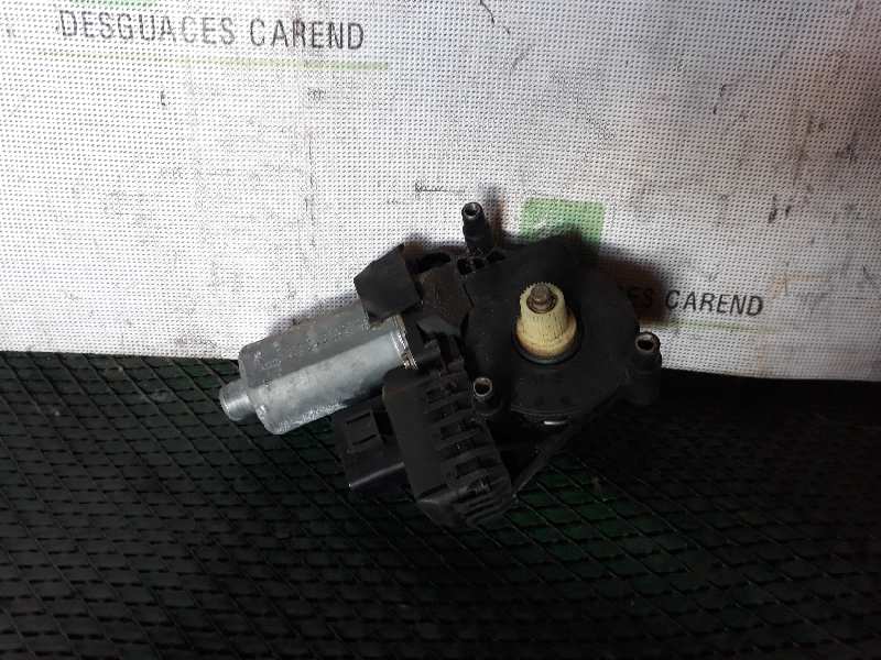 MOTOR ELEVALUNAS DELANTERO DERECHO