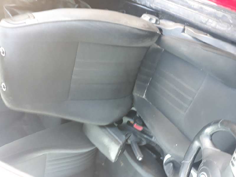 ASIENTO DELANTERO IZQUIERDO