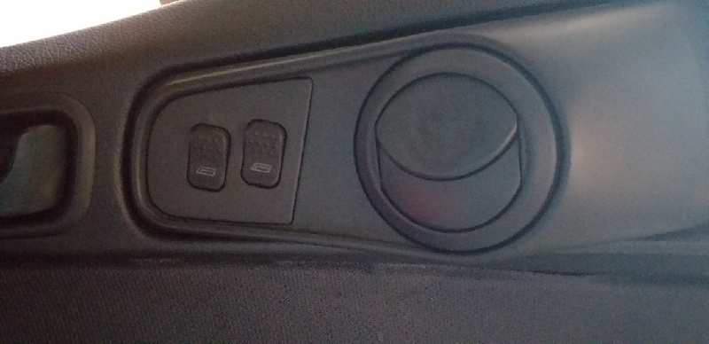 MANDO ELEVALUNAS DELANTERO IZQUIERDO 