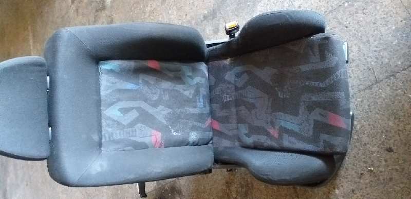 ASIENTO DELANTERO IZQUIERDO