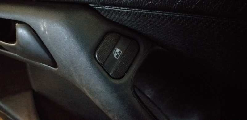 MANDO ELEVALUNAS DELANTERO DERECHO