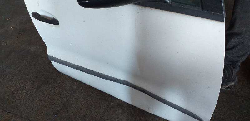 PUERTA DELANTERA DERECHA