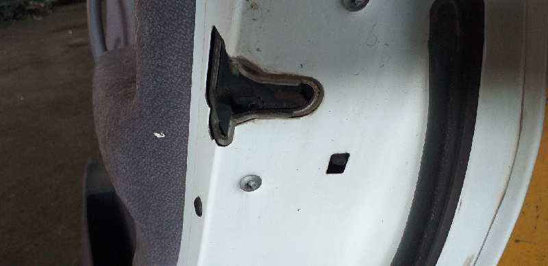 CERRADURA PUERTA TRASERA DERECHA 