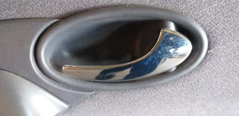 MANETA INTERIOR TRASERA DERECHA