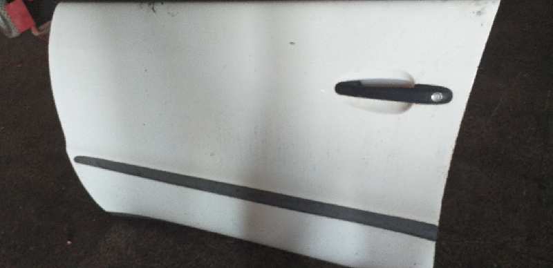 PUERTA DELANTERA IZQUIERDA