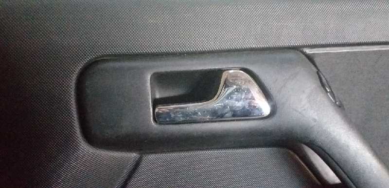 MANETA INTERIOR DELANTERA DERECHA