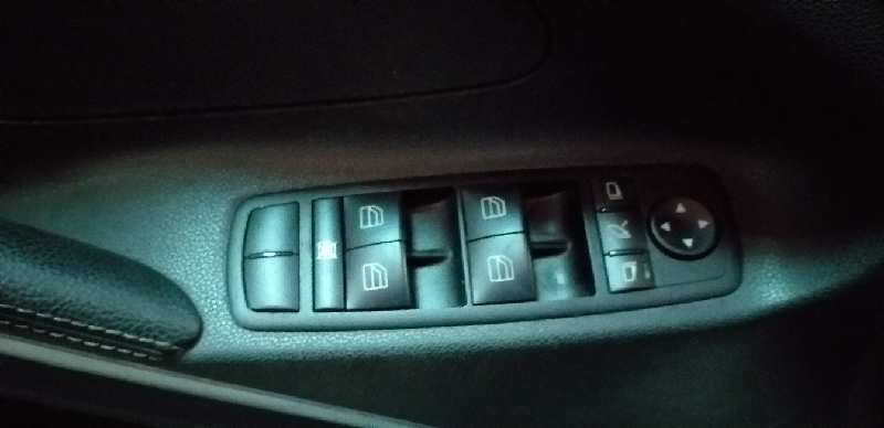 ELEVALUNAS DELANTERO IZQUIERDO