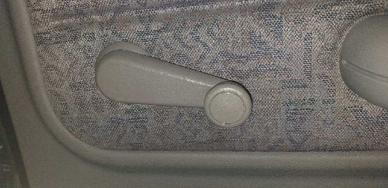 ELEVALUNAS TRASERO DERECHO