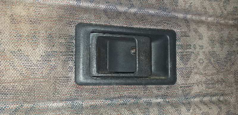 MANETA INTERIOR DELANTERA IZQUIERDA