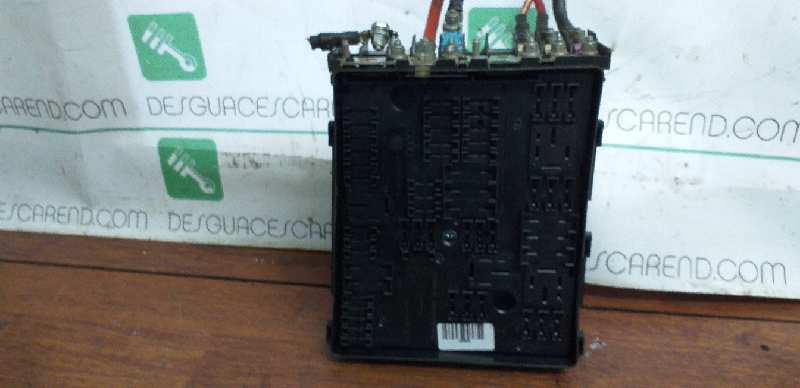 CAJA RELES / FUSIBLES