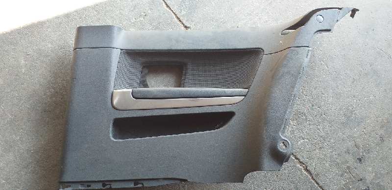 GUARNECIDO PUERTA TRASERA DERECHA