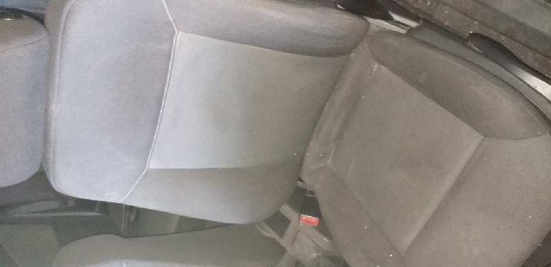 ASIENTO DELANTERO IZQUIERDO