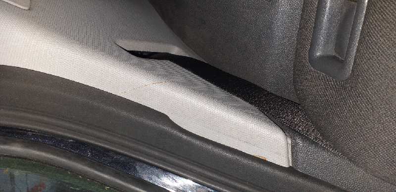 CINTURON SEGURIDAD TRASERO DERECHO