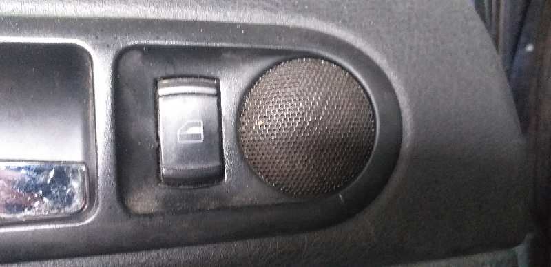 ELEVALUNAS TRASERO IZQUIERDO