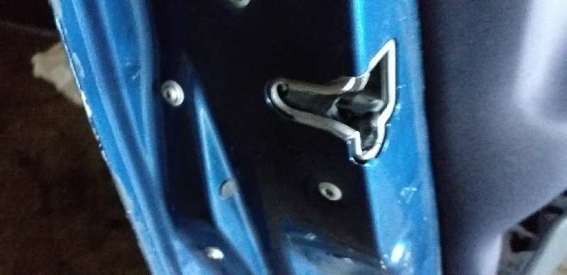 CERRADURA PUERTA DELANTERA IZQUIERDA 