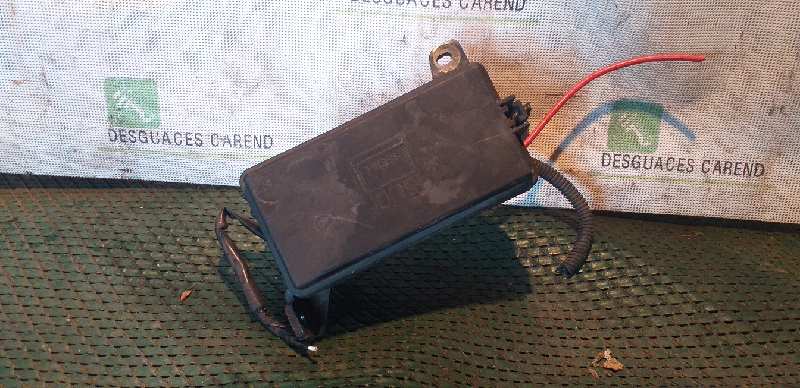 CAJA RELES / FUSIBLES