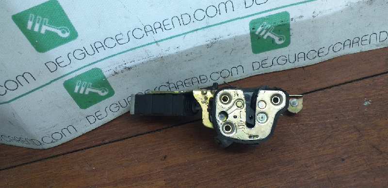 CERRADURA PUERTA TRASERA DERECHA 