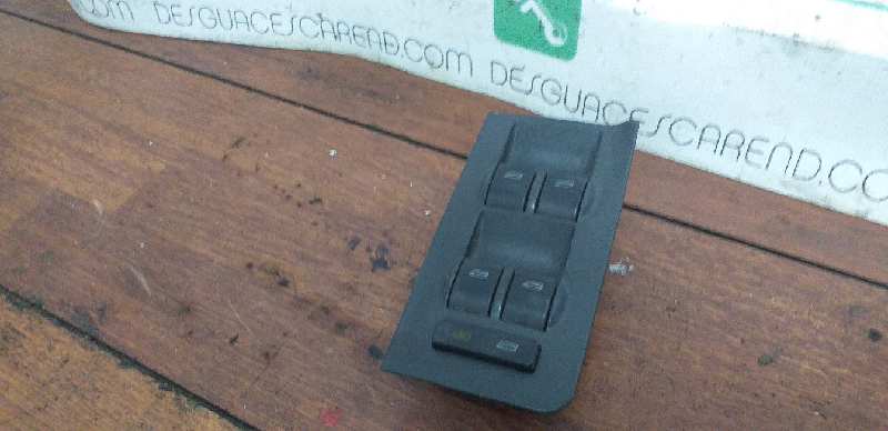 MANDO ELEVALUNAS DELANTERO IZQUIERDO 