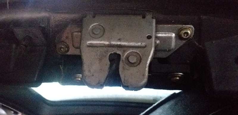 CERRADURA MALETERO / PORTON