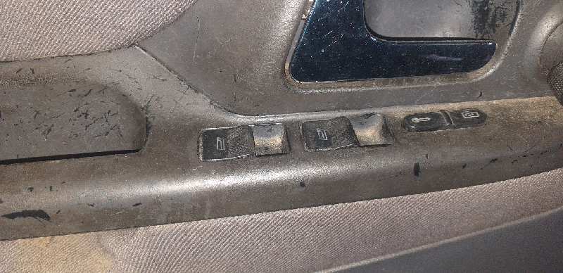 MANDO ELEVALUNAS DELANTERO IZQUIERDO 