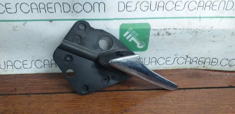 MANETA INTERIOR DELANTERA IZQUIERDA