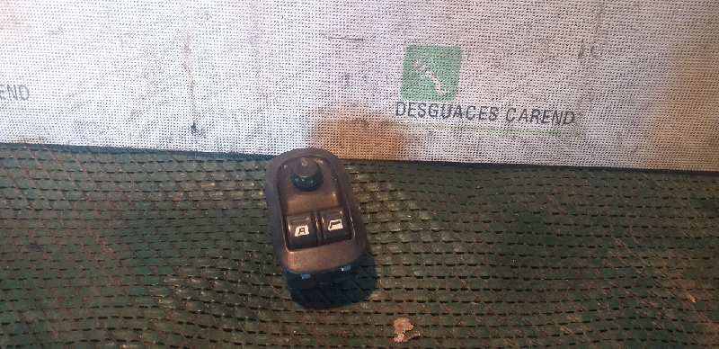 MANDO ELEVALUNAS DELANTERO IZQUIERDO 