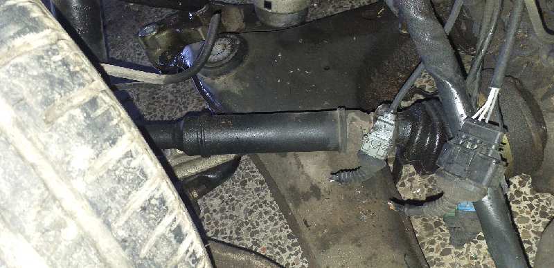 TRANSMISION DELANTERA IZQUIERDA