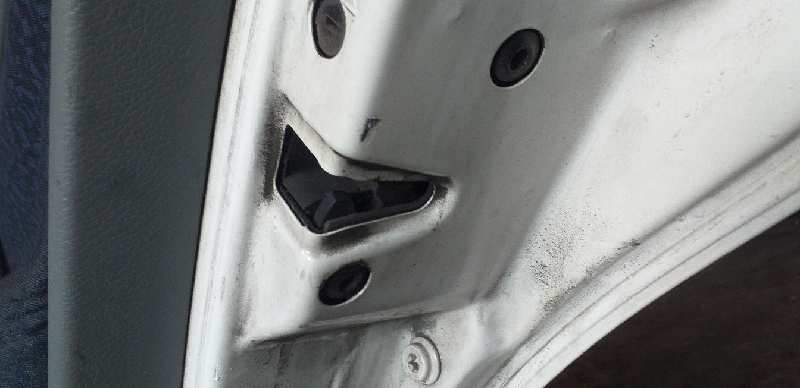 CERRADURA PUERTA TRASERA DERECHA 