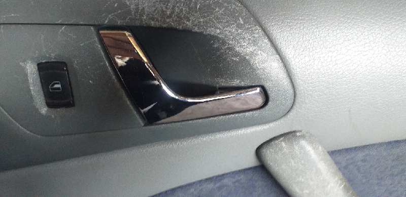 MANETA INTERIOR DELANTERA DERECHA