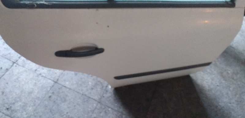 PUERTA TRASERA DERECHA