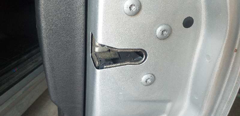 CERRADURA PUERTA DELANTERA DERECHA