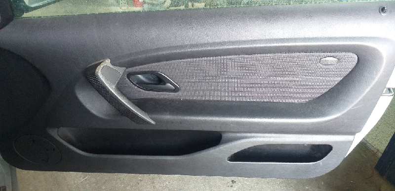 ELEVALUNAS DELANTERO DERECHO