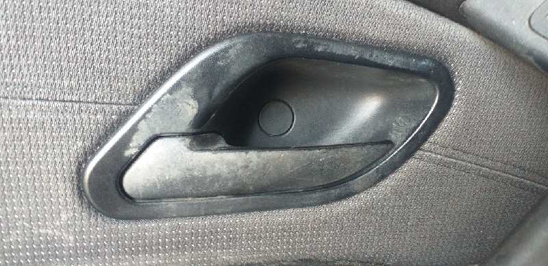 MANETA INTERIOR DELANTERA IZQUIERDA