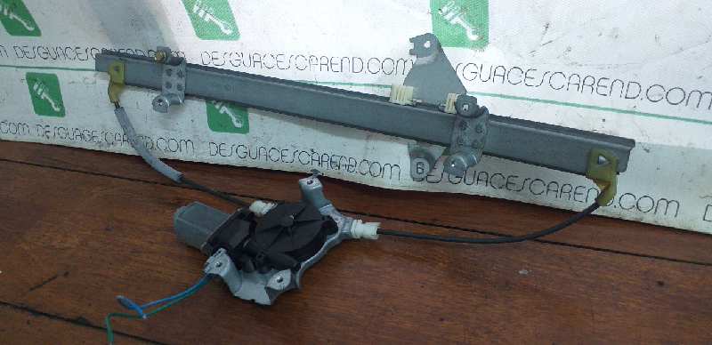 ELEVALUNAS DELANTERO DERECHO