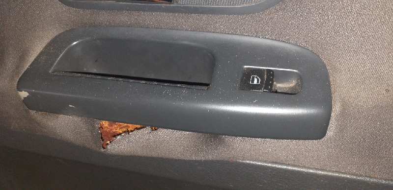 ELEVALUNAS TRASERO IZQUIERDO