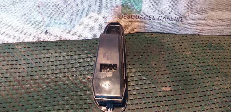 MANDO ELEVALUNAS DELANTERO DERECHO