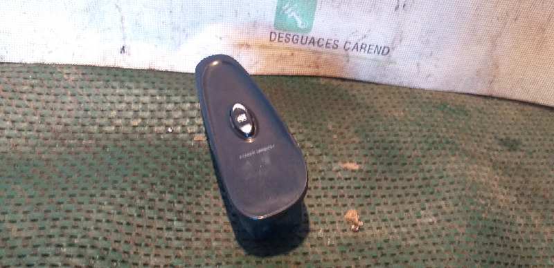 MANDO ELEVALUNAS DELANTERO DERECHO