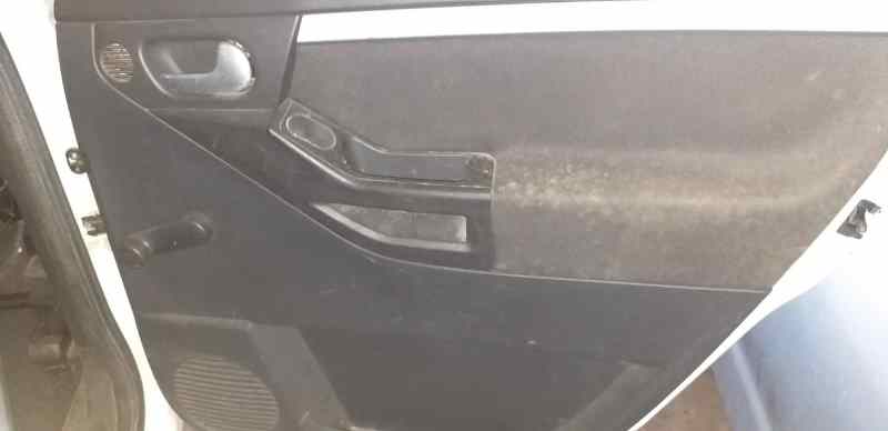 ELEVALUNAS TRASERO DERECHO