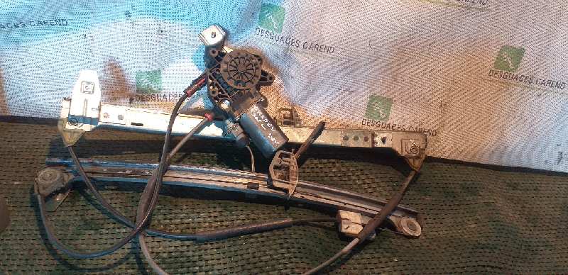 ELEVALUNAS DELANTERO DERECHO