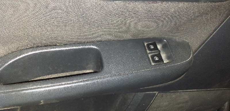 MANDO ELEVALUNAS DELANTERO IZQUIERDO 